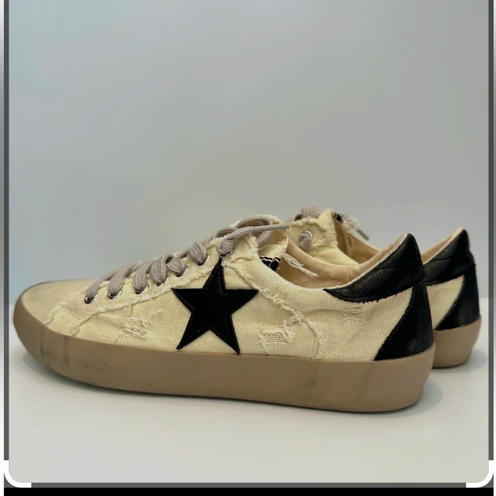 Shy Shop Paula - Bone Canvas - 7.5 NWT